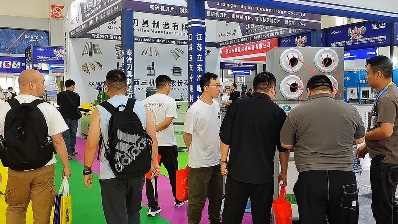上海全案广告传媒公司定制方案，揭秘特装展台搭建关键要素